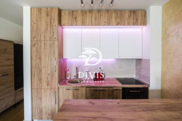 Slika 10 - Vojvode Dobrnjca, Jednoiposoban stan na prodaju, 40m2, 249.000€